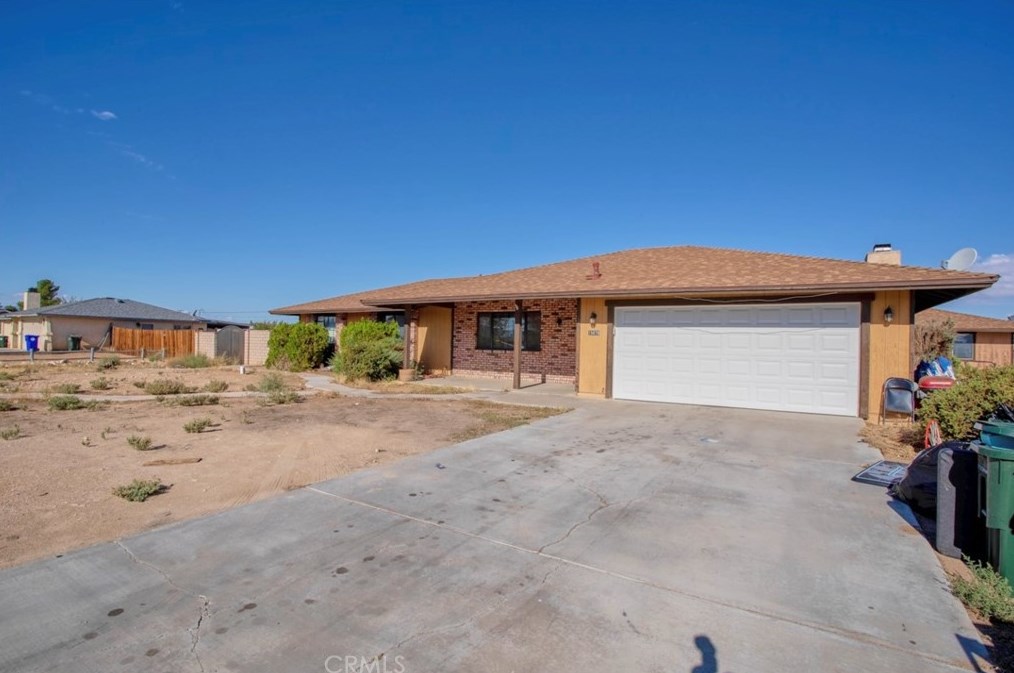 15070 Flathead Rd, Apple Valley, CA 92307-3442