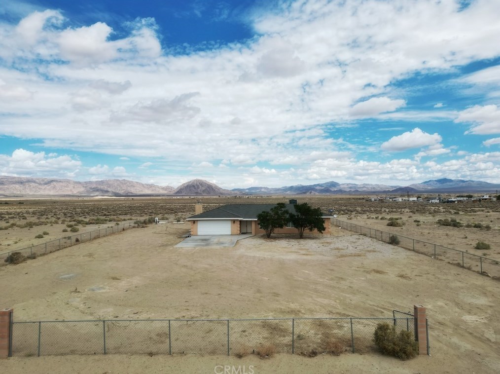 32480 Wren Rd, Lucerne Valley, CA 92356