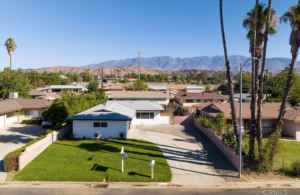 2137 Monroe St, Banning, CA 92220-4250