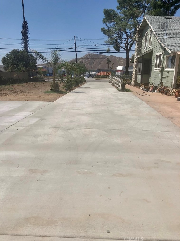 12201 Michigan St, Colton, CA 92313