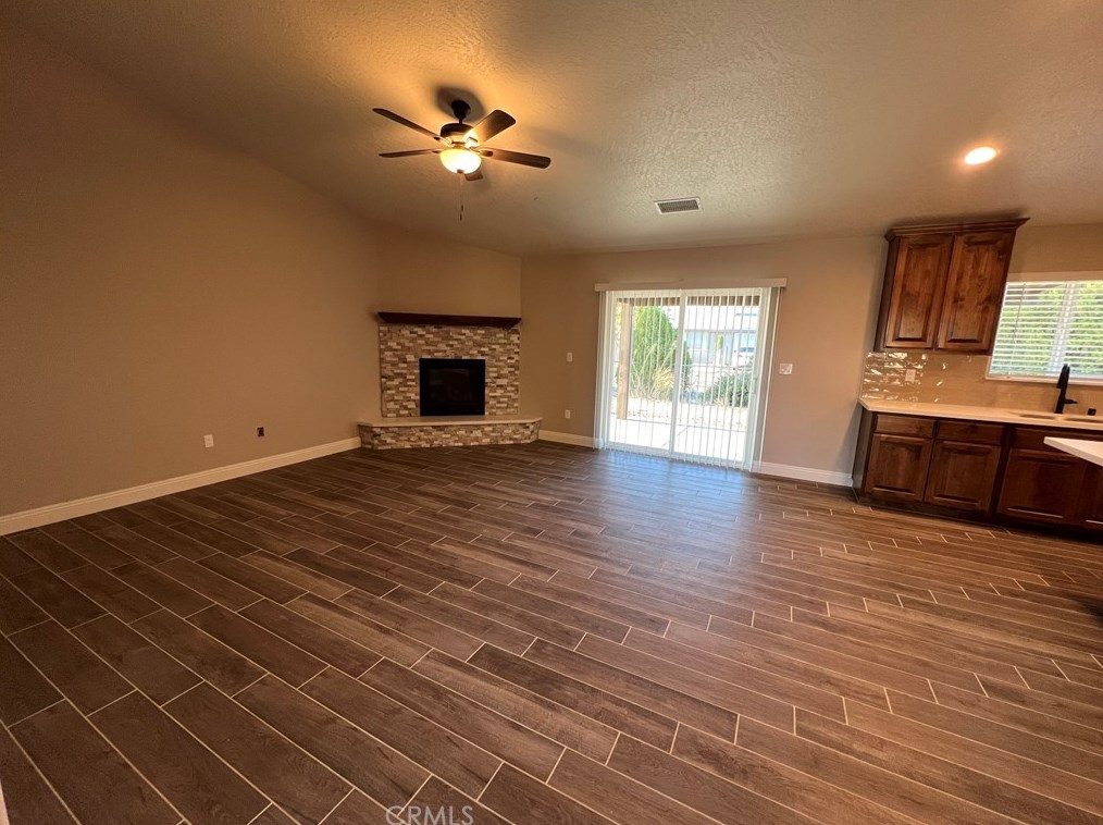 20924 Cayuga Rd, Apple Valley, CA 92307-6408