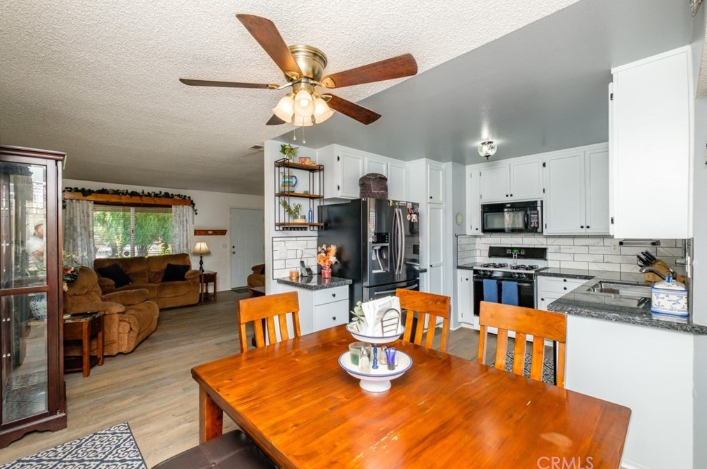 9401 Guava Ave, Hesperia, CA 92345-6315