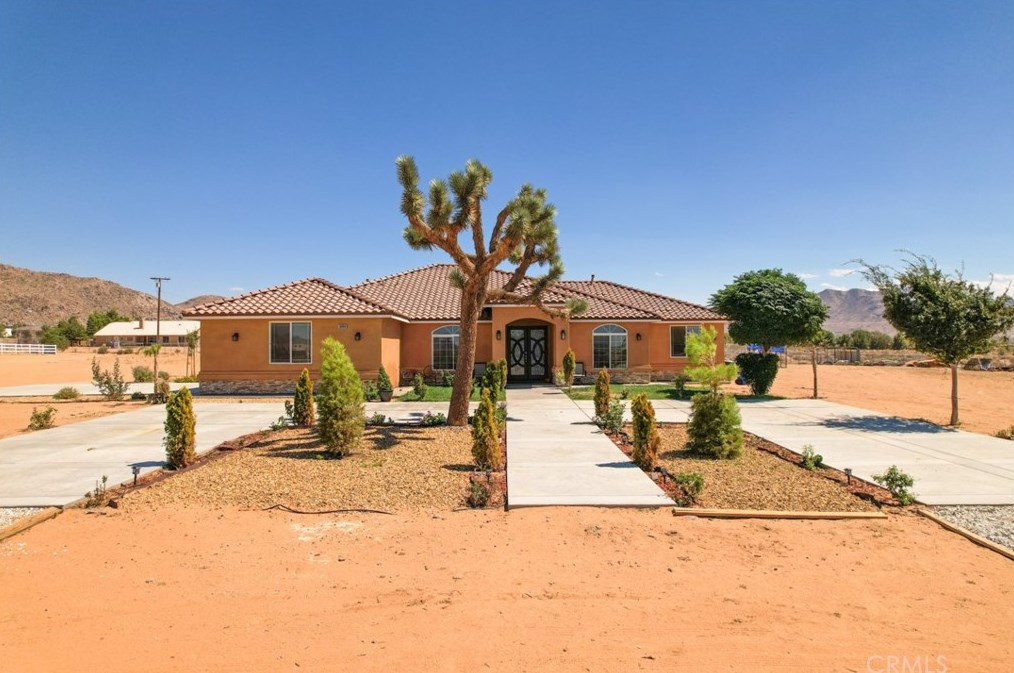16008 Century Plant Rd, Apple Valley, CA 92307-7623