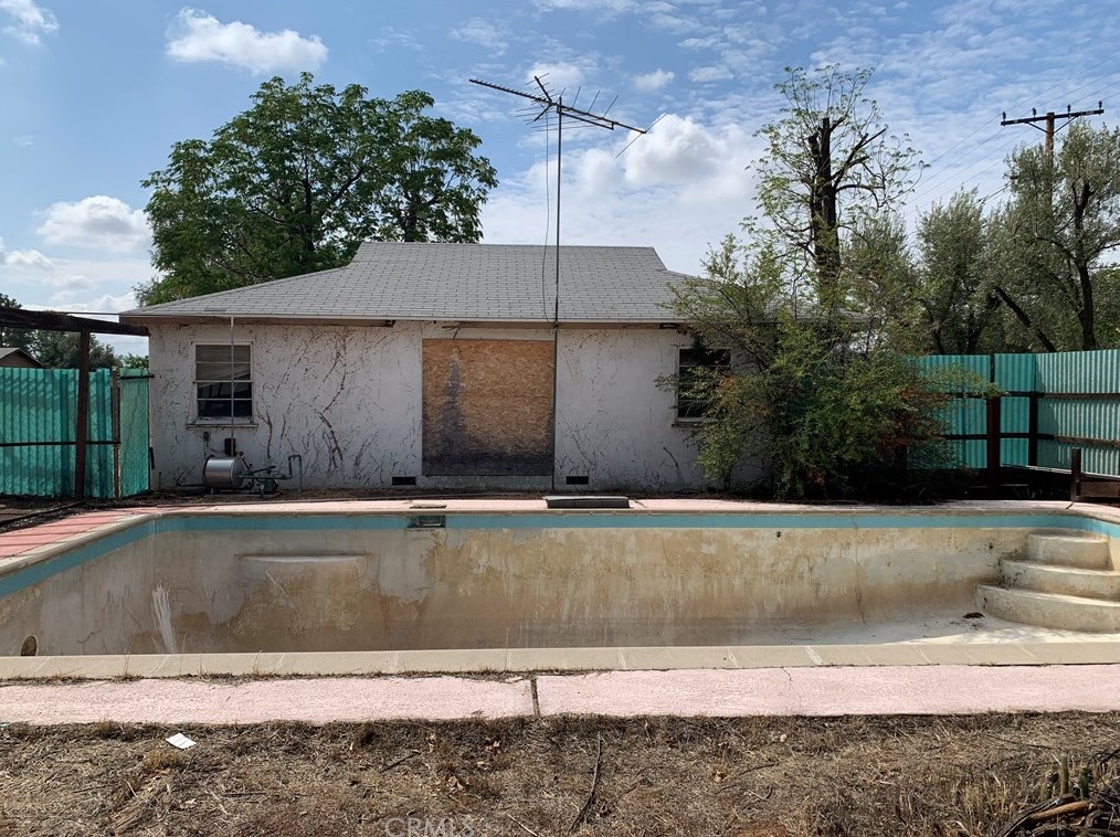 11896 Hubbard St, Moreno Valley CA  92557-6439 exterior