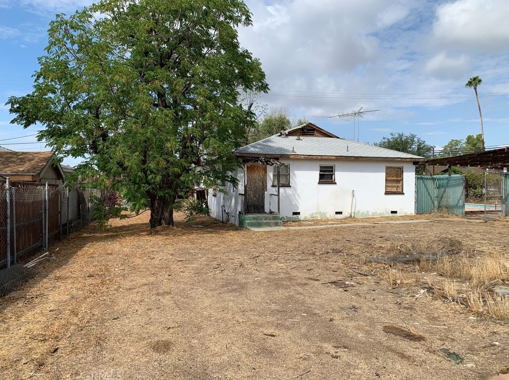 11896 Hubbard St, Moreno Valley CA  92557-6439 exterior