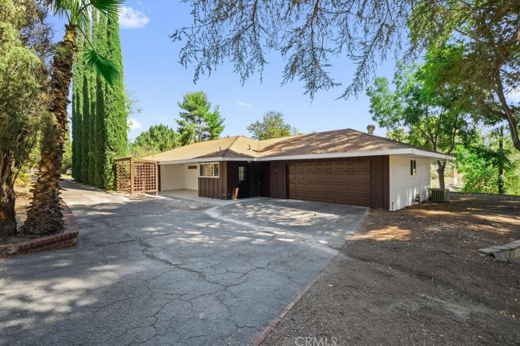 150 Repplier Rd, Banning, CA 92220-2044
