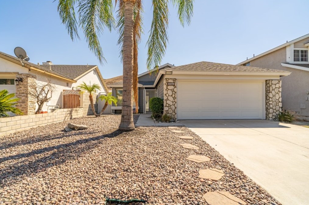 14159 Long View Dr, Fontana, CA 92337-8362