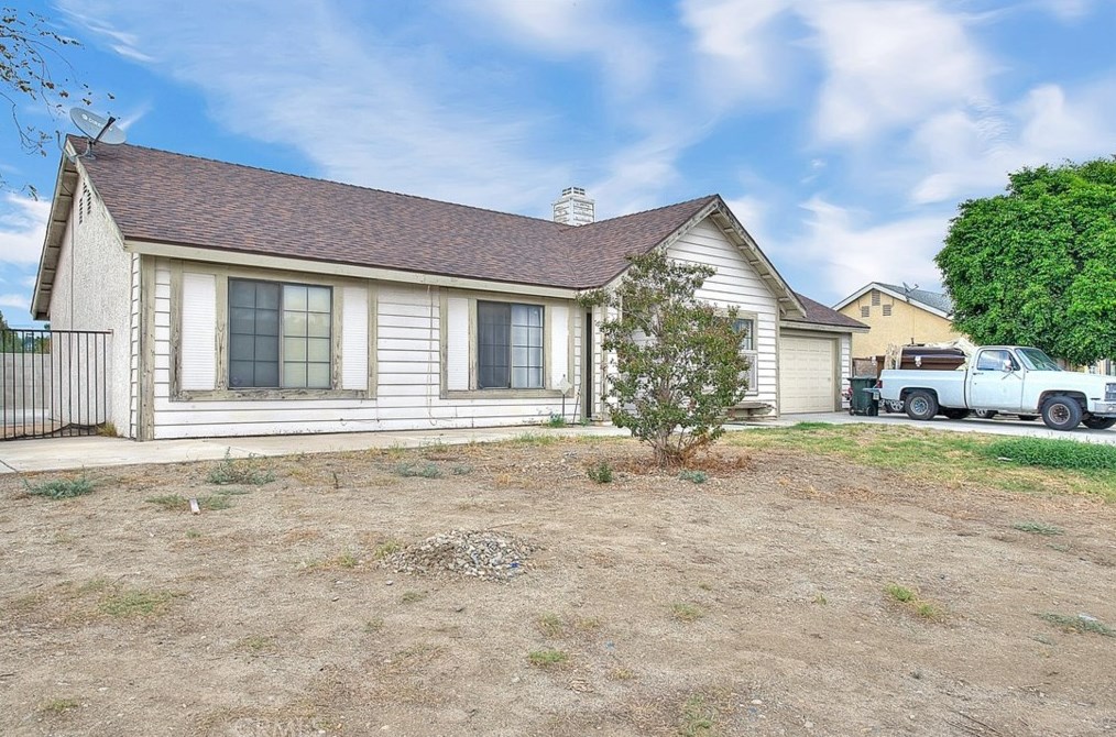 672 Holladay Pl, Rialto, CA 92376