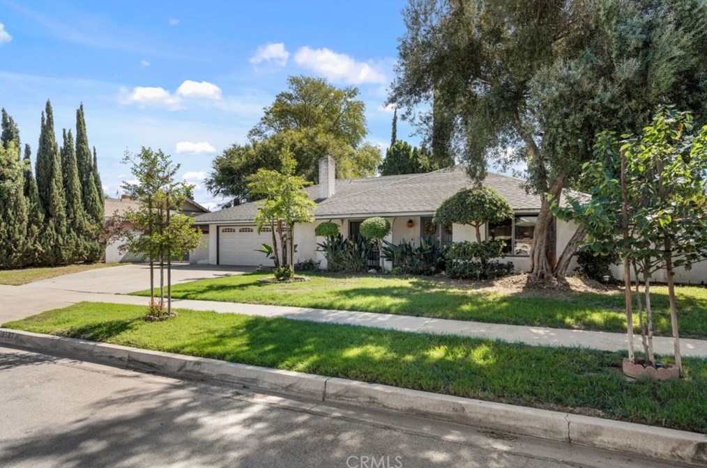 19587 Oakland Ave, Rialto, CA 92377