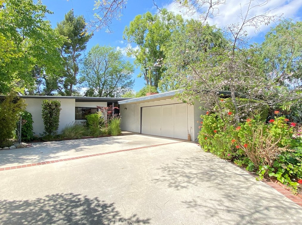 1543 Bates Pl, Claremont, CA 91711-3107