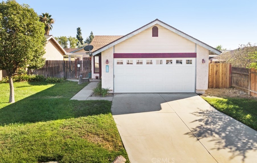 16251 Malaga St, Fontana, CA 92336-2472