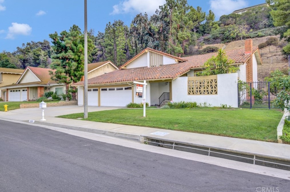 10550 Spy Glass Hill Rd, Whittier, CA 90601