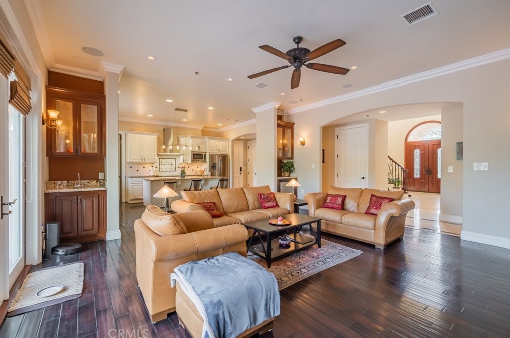 820 Deep Springs Dr, Claremont CA  91711-1402 exterior