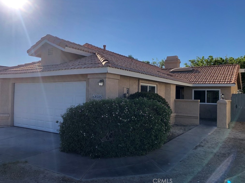 68505 30th Ave, Cathedral City, CA 92234-3808