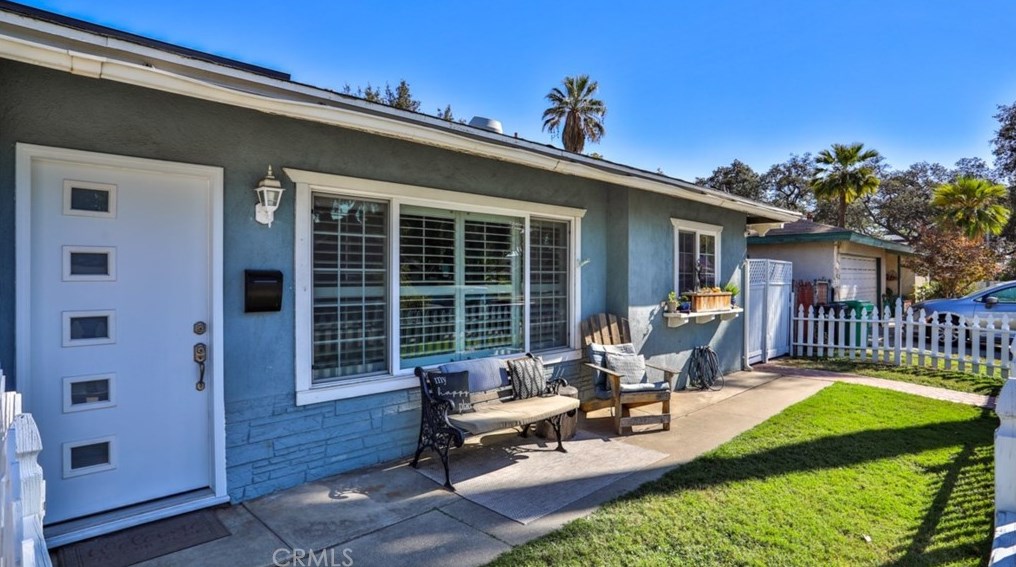 2420 F St, La Verne, CA 91750