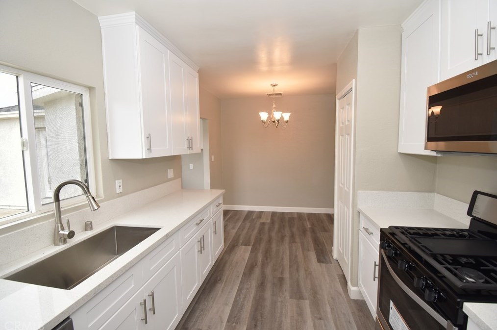 17394 Grevillea St, Fontana CA  92335-5929 exterior