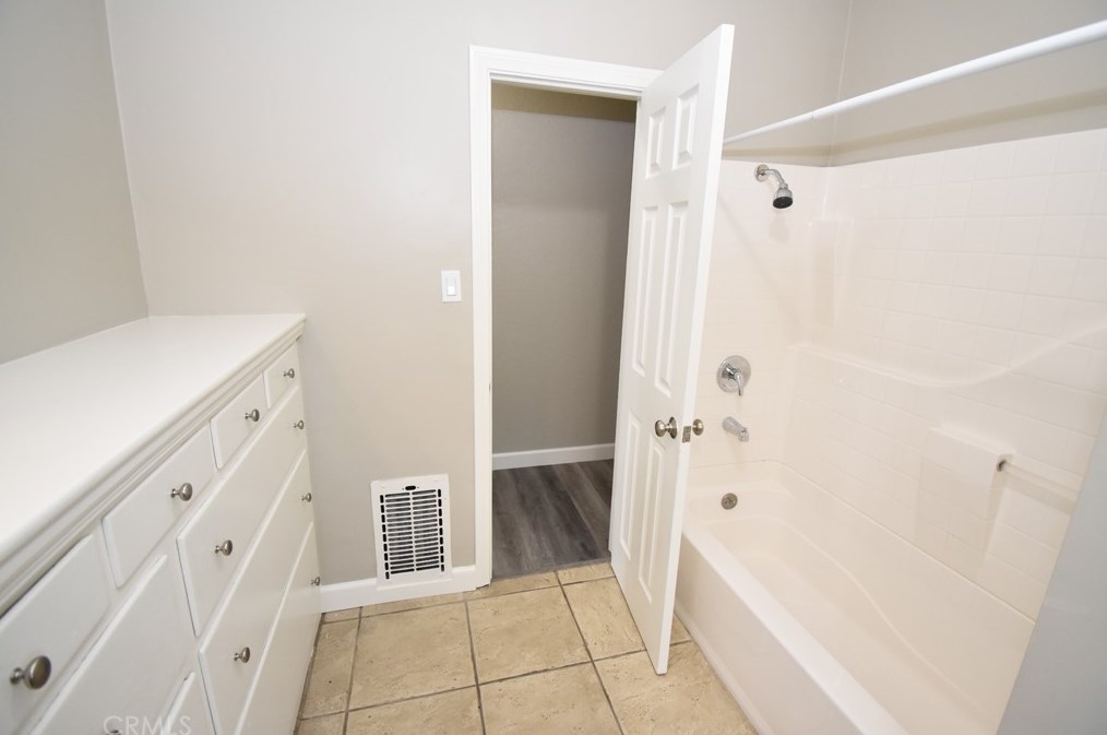 17394 Grevillea St, Fontana CA  92335-5929 exterior