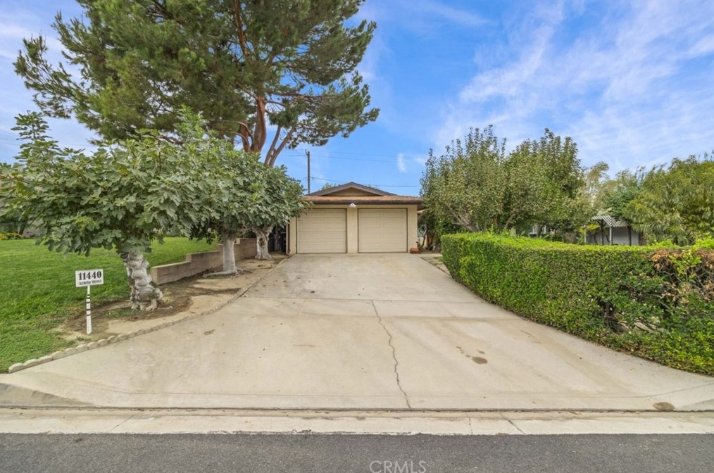 11440 Acacia St, Loma Linda, CA 92354