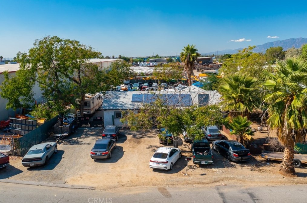 8590 Almond Ave, Fontana, CA 92335-3007