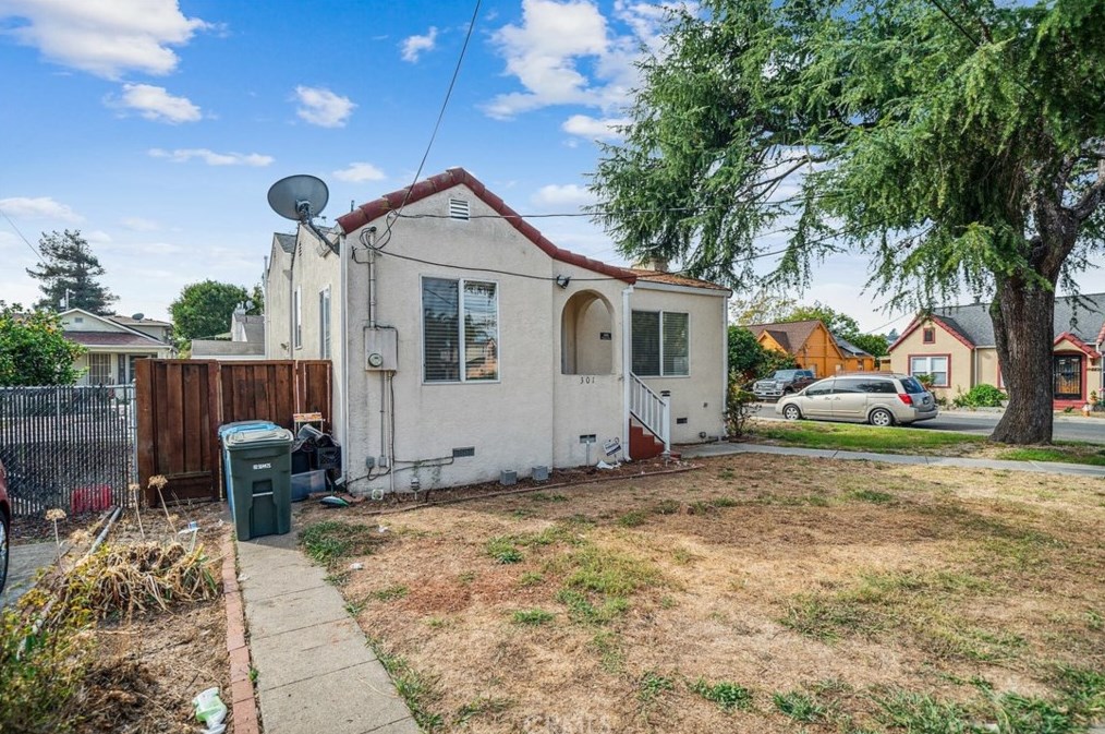 301 Hampshire St, Vallejo, CA 94590-3244