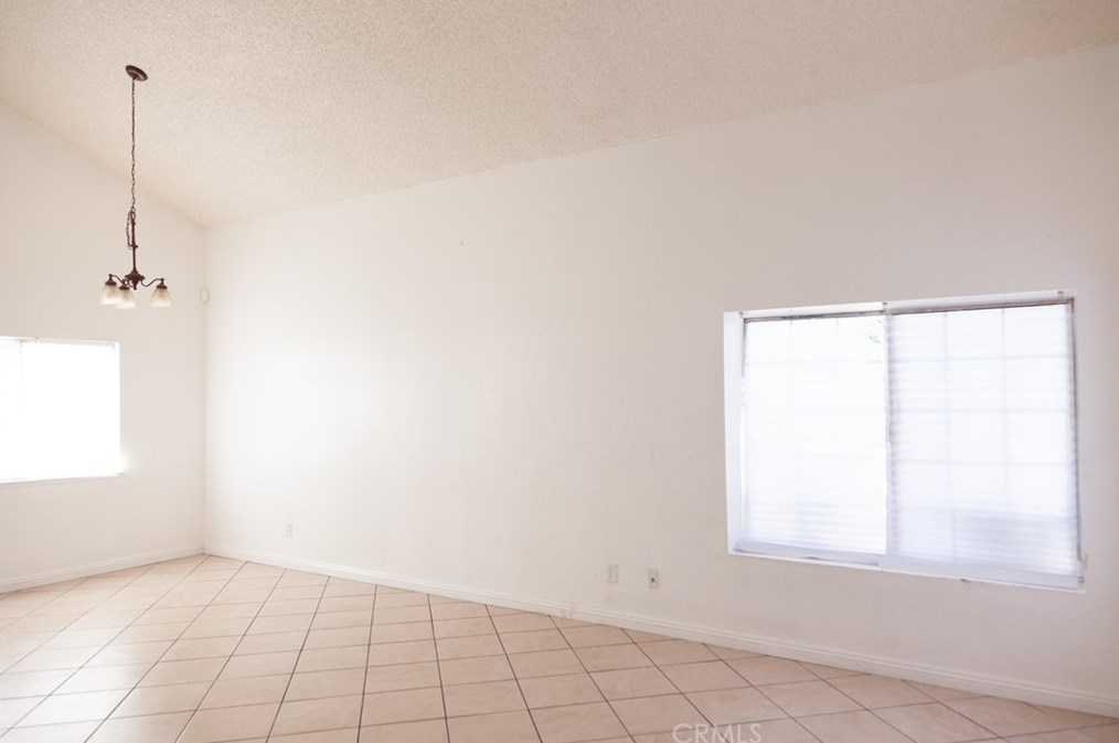 25145 Delphinium Ave, Moreno Valley, CA 92553-7176