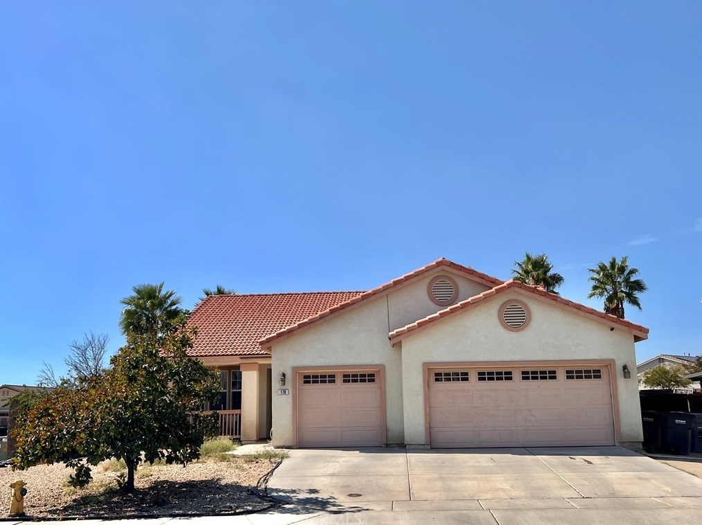 178 Dusk Ln, San Jacinto, CA 92582