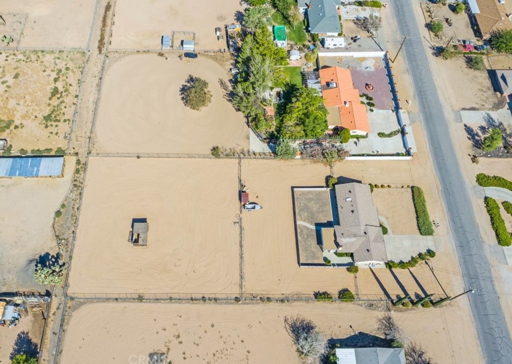 8934 8th Ave, Hesperia, CA 92345-3949