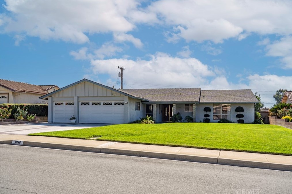 1248 Oak Ridge Dr, La Verne, CA 91750