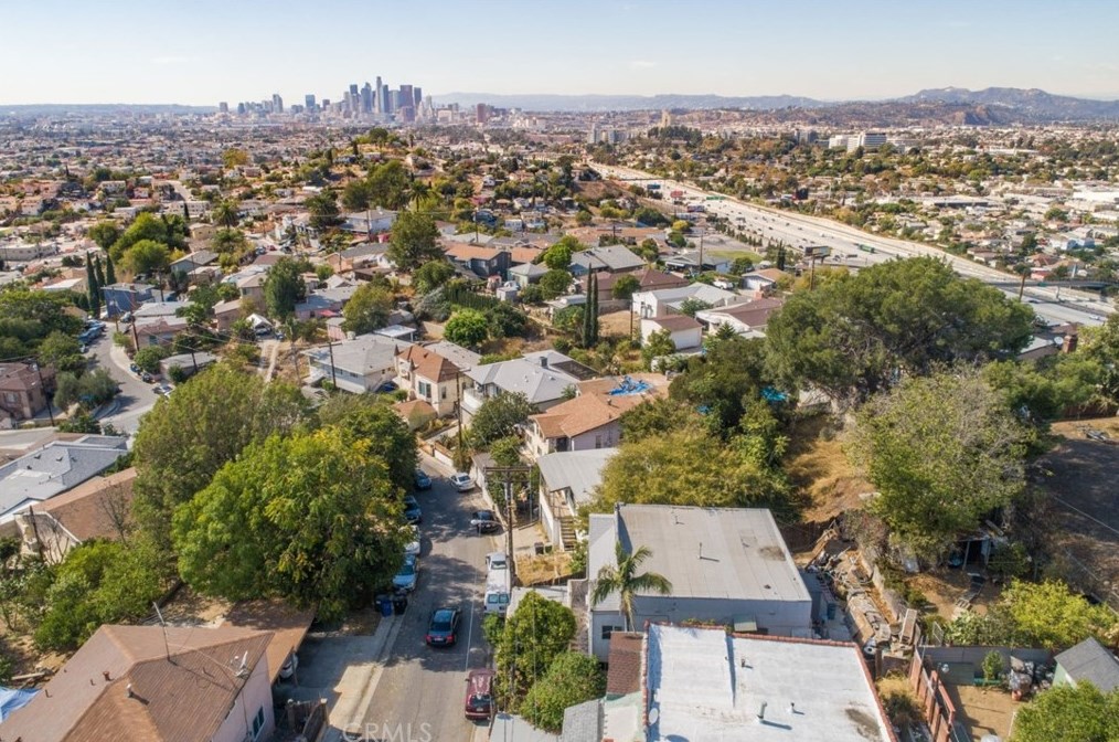 3829 Bostwick St, Los Angeles CA  90063-1703 exterior