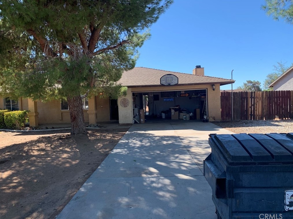 22305 Lone Eagle Rd, Apple Valley, CA 92308-7357