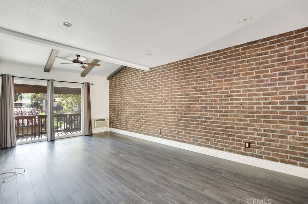 1000 W Macarthur Blvd #43, Santa Ana, CA 92707