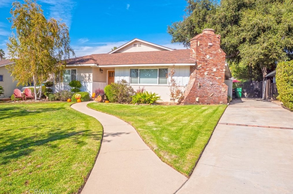 235 E 4th St, San Dimas, CA 91773