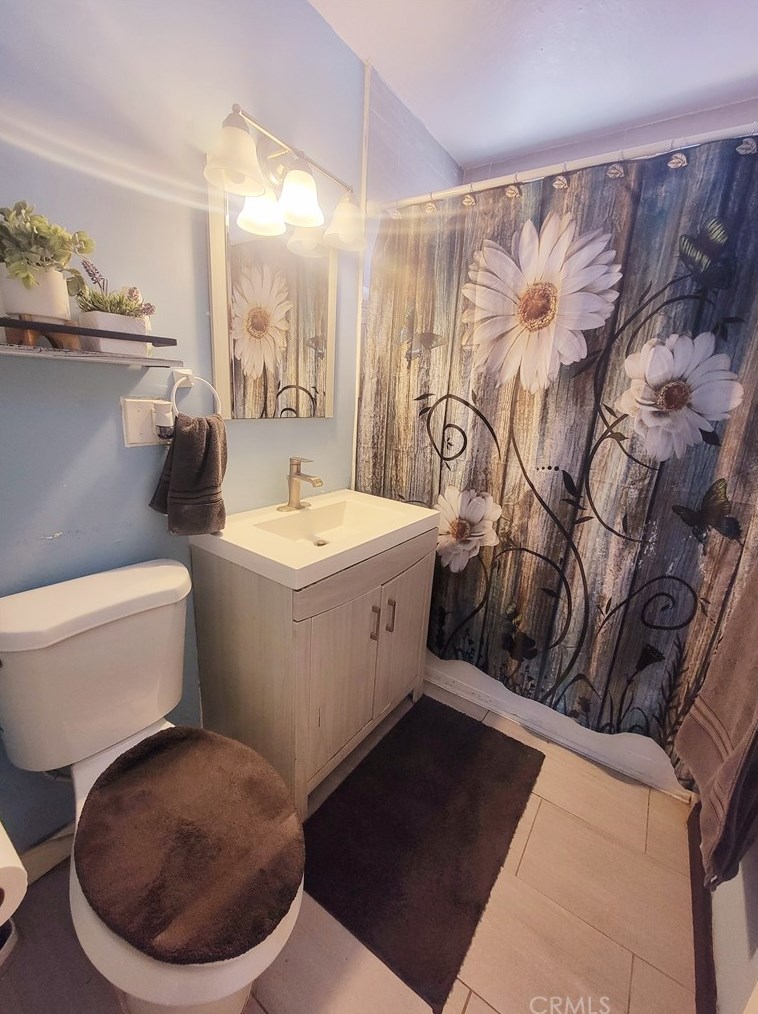 1816 83rd St, Los Angeles CA  90001-4009 exterior