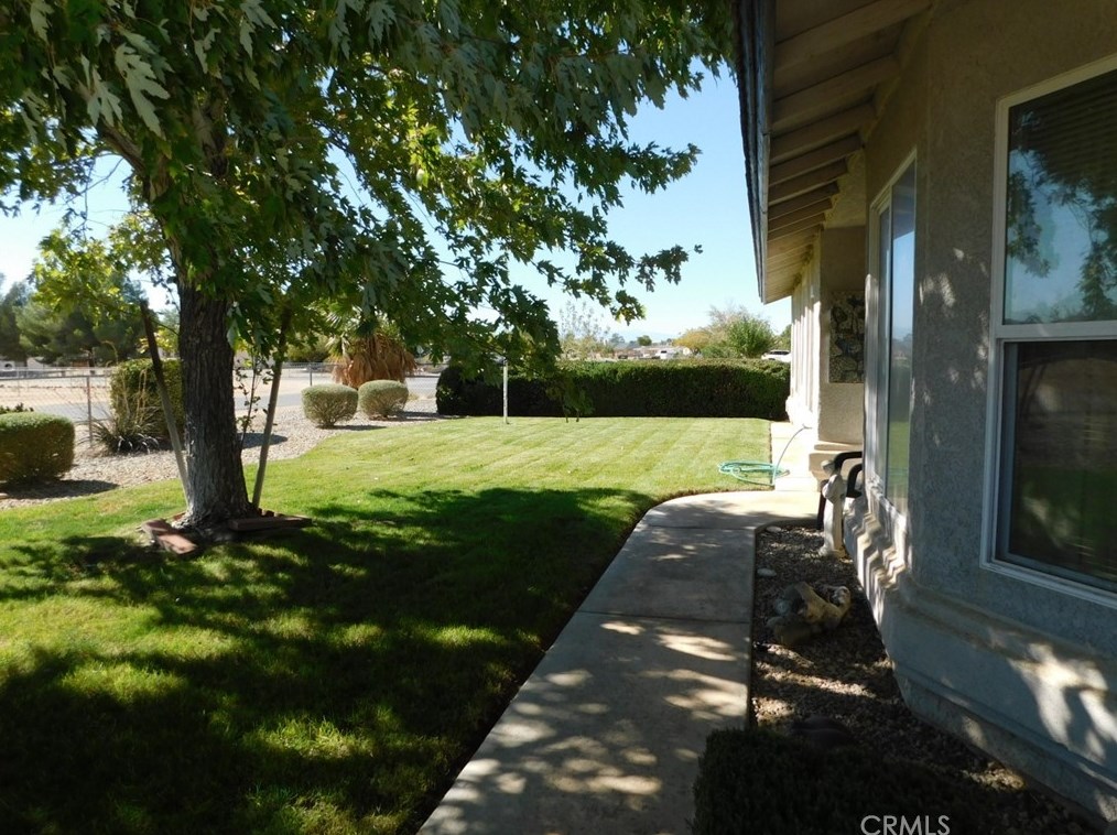 10655 Balsa St, Apple Valley, CA 92308-8077