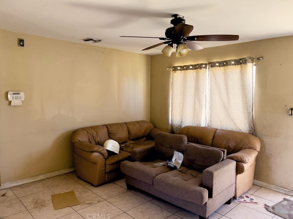 4025 Lorraine Dr, San Bernardino, CA 92407