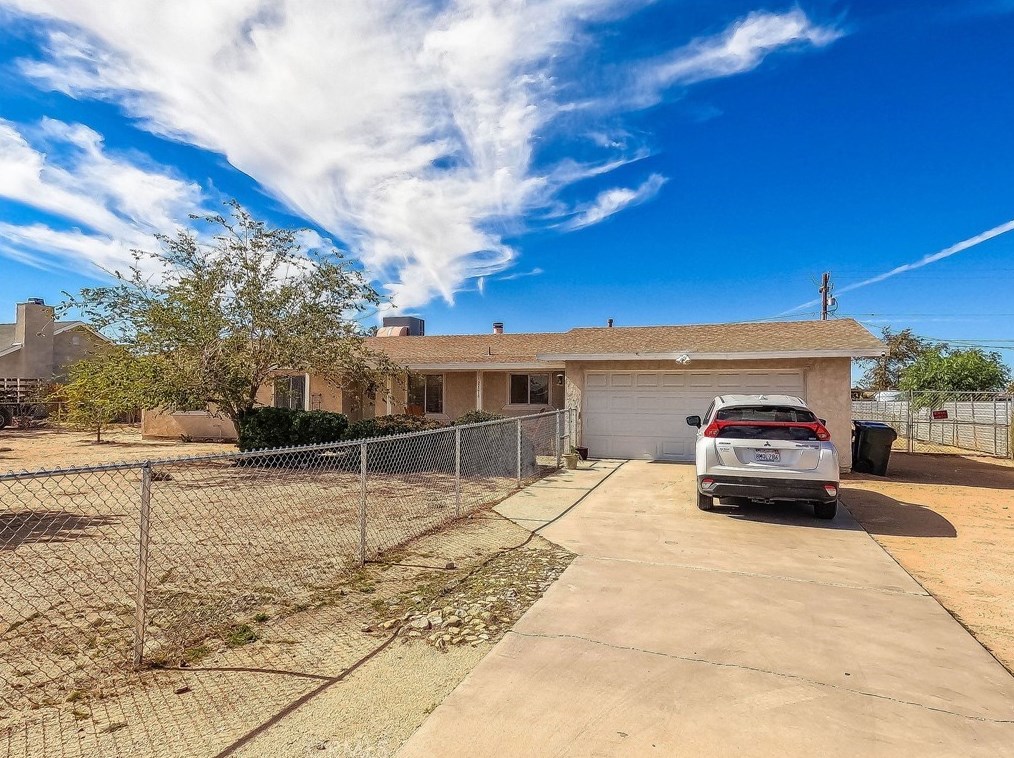 12576 Central Rd, Apple Valley, CA 92308-7369