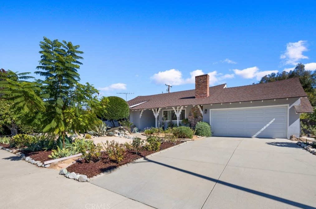 586 California Dr, Claremont, CA 91711