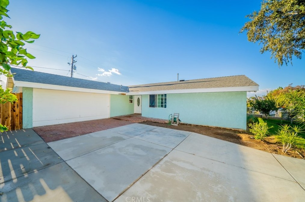 3540 Candlewood St, Corona, CA 92879-5364