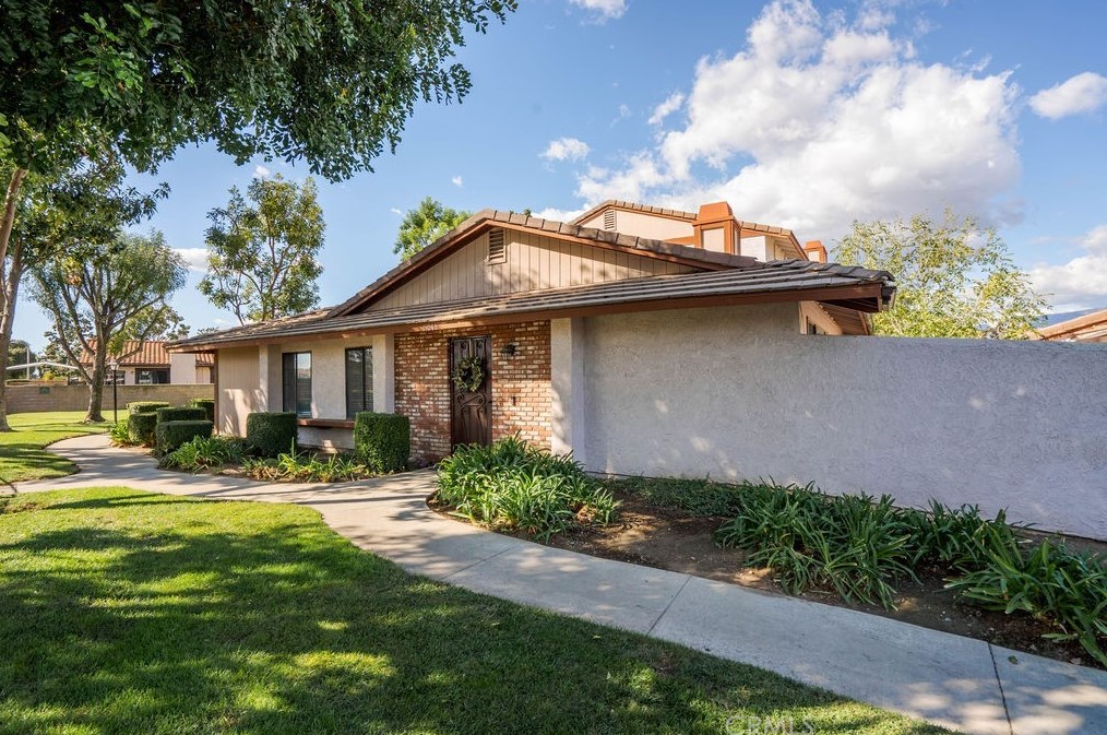 11048 Buckingham Way, Montclair, CA 91763-6210