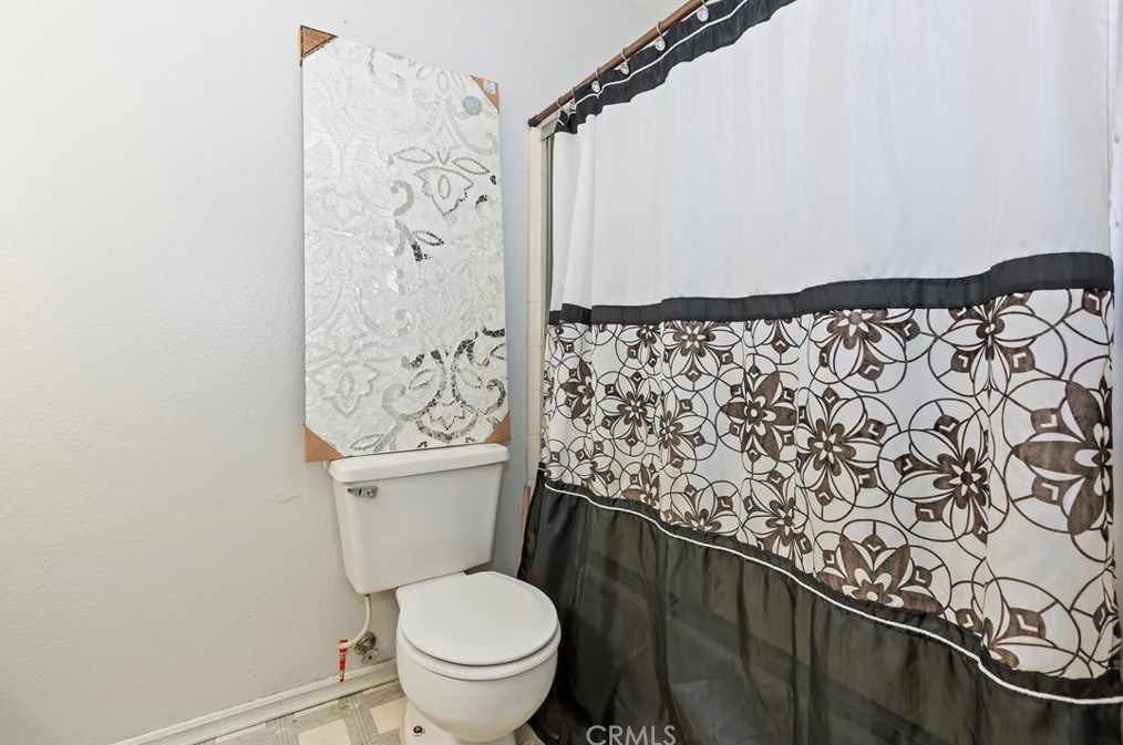 8135 C Ave, Hesperia CA  92345-5906 exterior