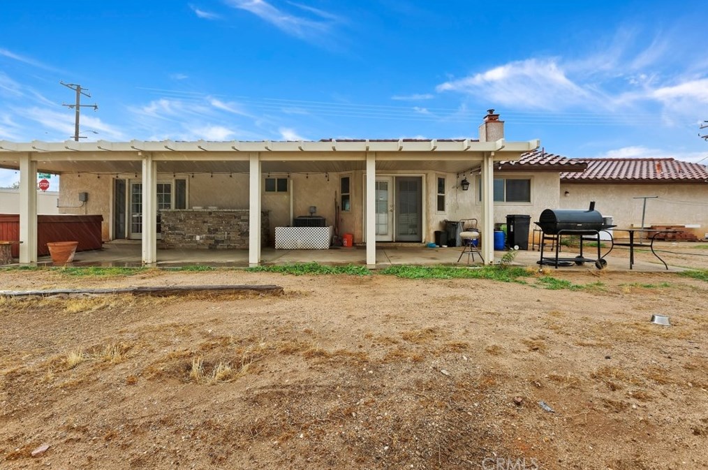 8135 C Ave, Hesperia CA  92345-5906 exterior