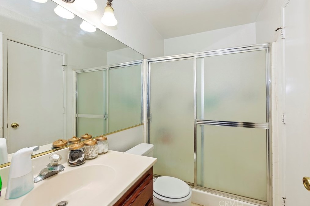 8135 C Ave, Hesperia CA  92345-5906 exterior
