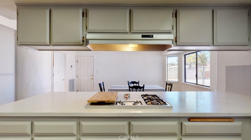 14795 Apple Valley Rd, Apple Valley CA  92307-5105 exterior