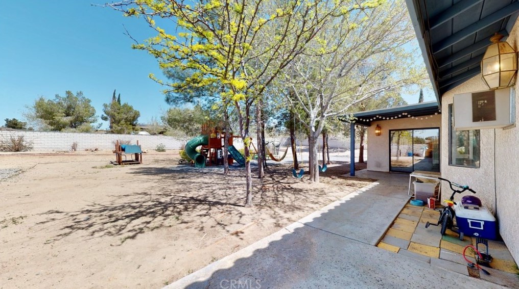 14795 Apple Valley Rd, Apple Valley CA  92307-5105 exterior