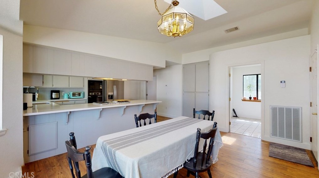 14795 Apple Valley Rd, Apple Valley CA  92307-5105 exterior