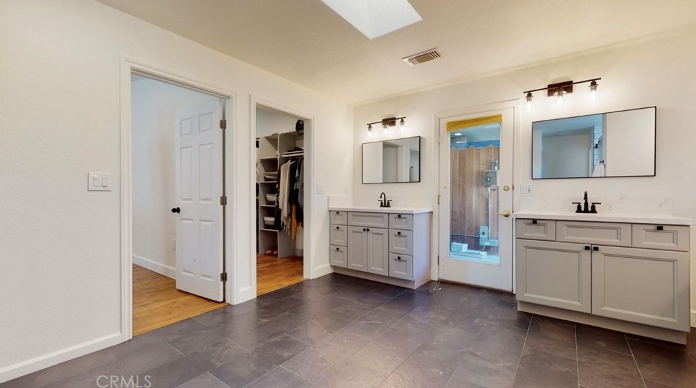 14795 Apple Valley Rd, Apple Valley CA  92307-5105 exterior