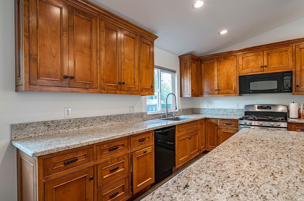 1866 Lundy Ave, Pasadena CA  91104-1054 exterior