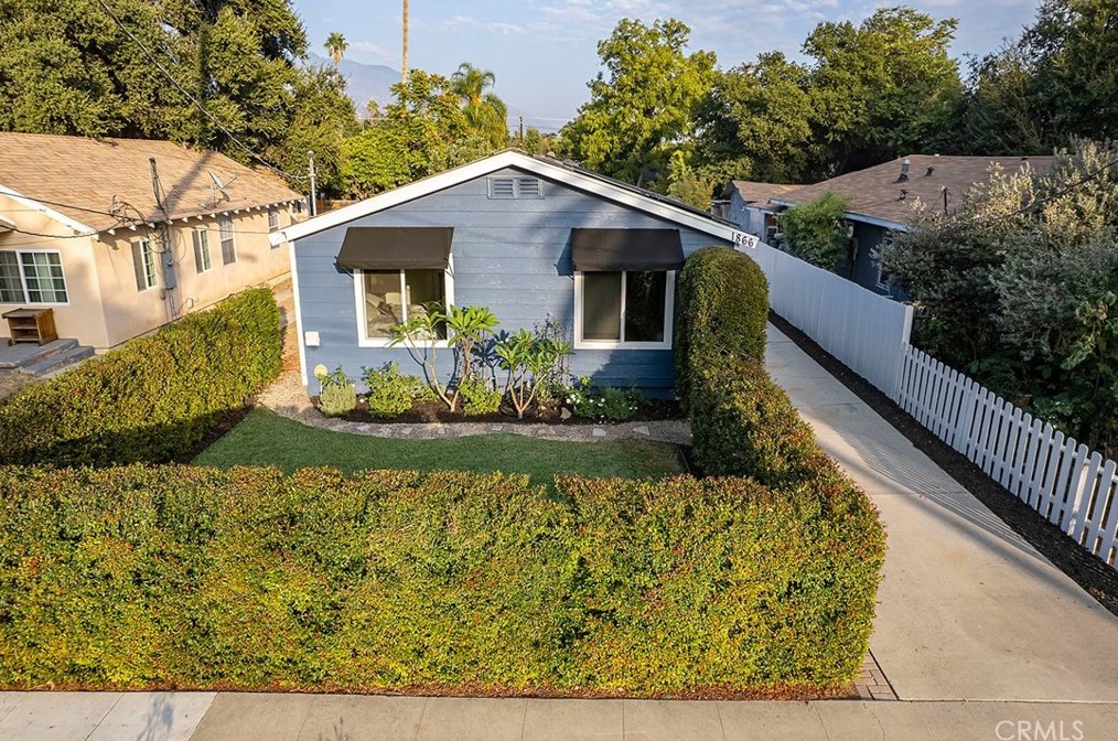 1866 Lundy Ave, Pasadena, CA 91104-1054