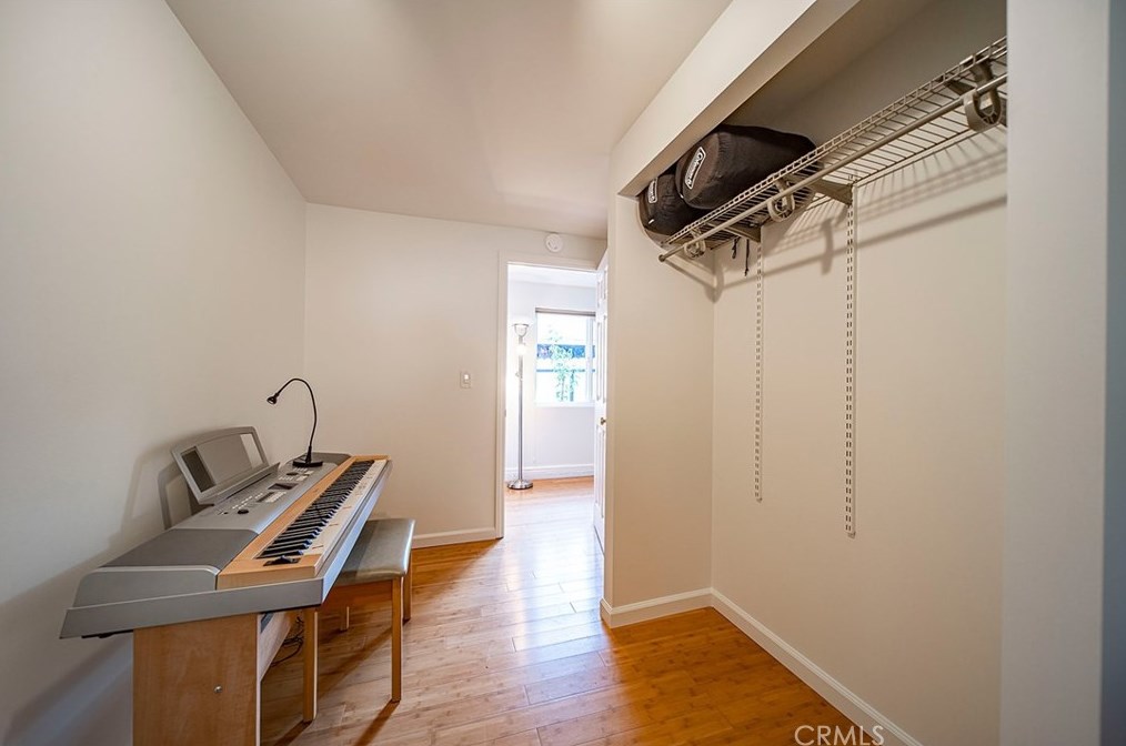 1866 Lundy Ave, Pasadena CA  91104-1054 exterior