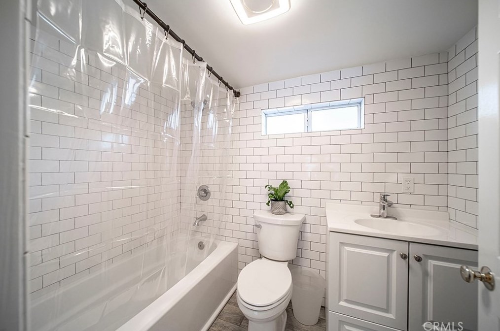 1866 Lundy Ave, Pasadena CA  91104-1054 exterior